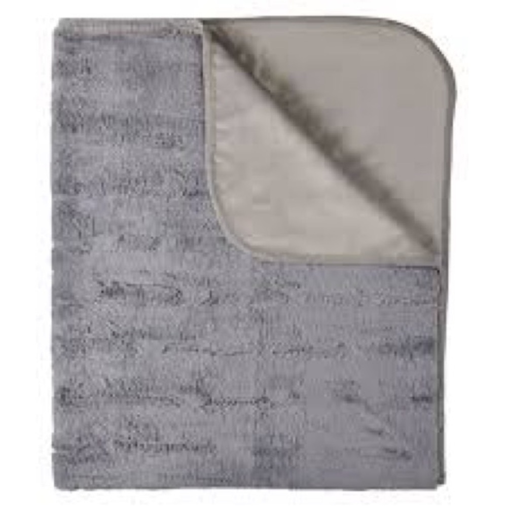 New in box Kirkton House Faux Fur Furniture Cover 60x70 Pet blanket